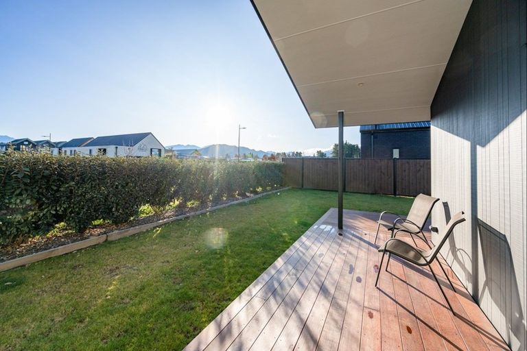 Photo of property in 37 Pounamu Avenue, Albert Town, Wanaka, 9305