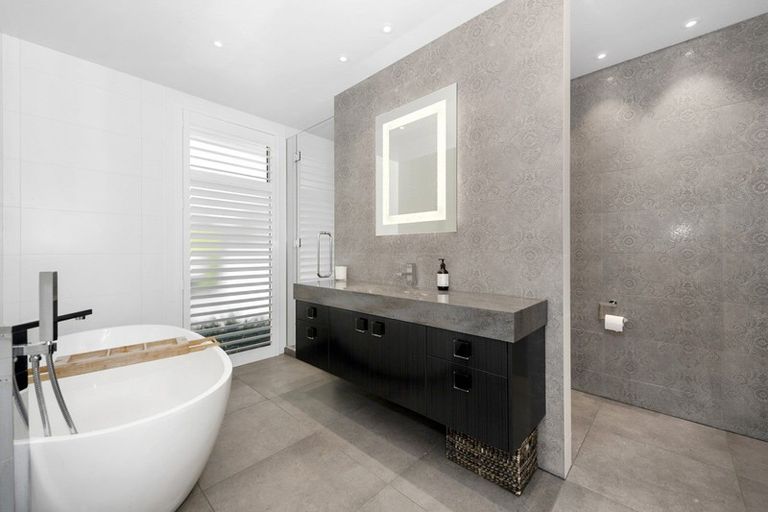 Photo of property in 133 Lake Crescent, Hamilton Lake, Hamilton, 3204