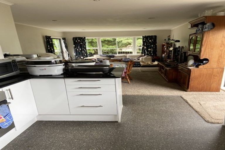 Photo of property in 122 Mahia Road, Wattle Downs, Auckland, 2103