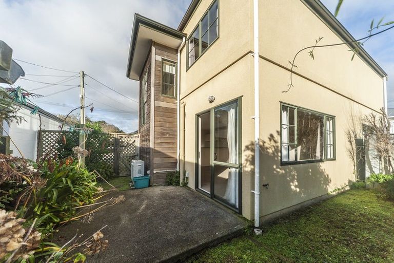 Photo of property in 30 Firth Terrace, Karori, Wellington, 6012