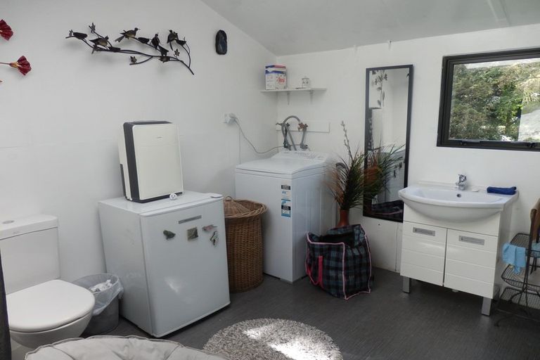 Photo of property in 27 Andersen Street, Blacks Point, Reefton, 7830