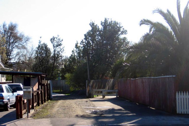 Photo of property in 11 Hardie Grove, Featherston, 5710