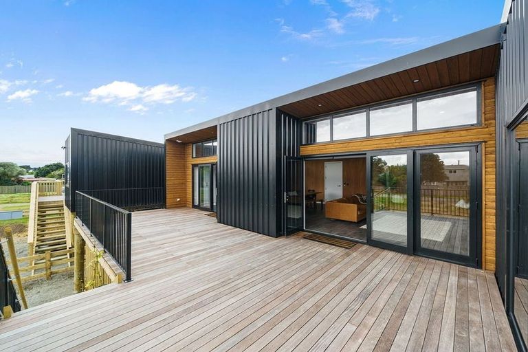 Photo of property in 42 Kapiti Lane, Otaki Beach, Otaki, 5512