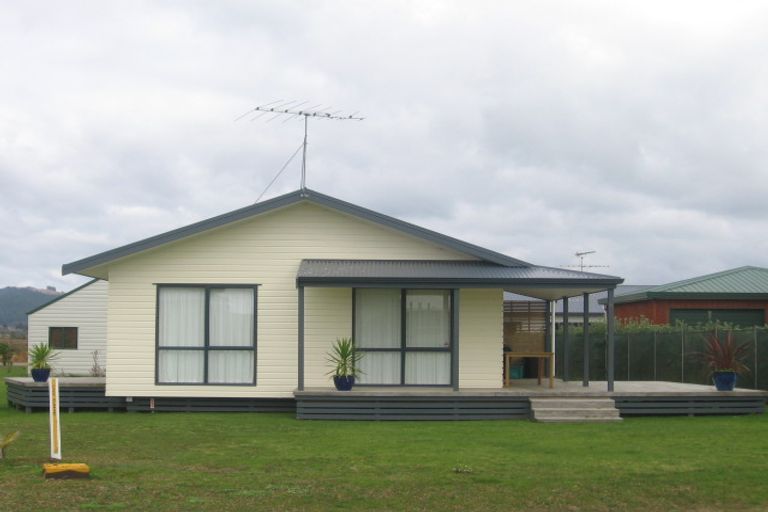 Photo of property in 114 Titoki Place, Matarangi, Whitianga, 3592