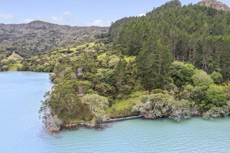 Photo of property in 225 Okura Bay Road, Totara North, Kaeo, 0479