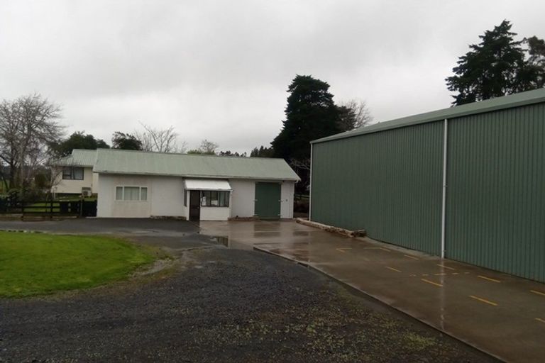 Photo of property in 580 Burtt Road, Runciman, Drury, 2578