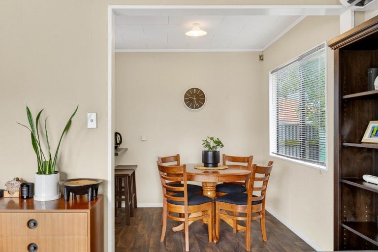 Photo of property in 2/27 Nuffield Avenue, Marewa, Napier, 4110