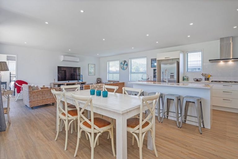 Photo of property in 44 Longreach Drive, Cooks Beach, Whitianga, 3591