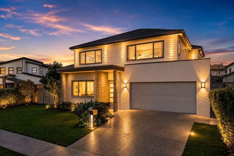 Photo of property in 16 Darion Drive, Flat Bush, Auckland, 2019