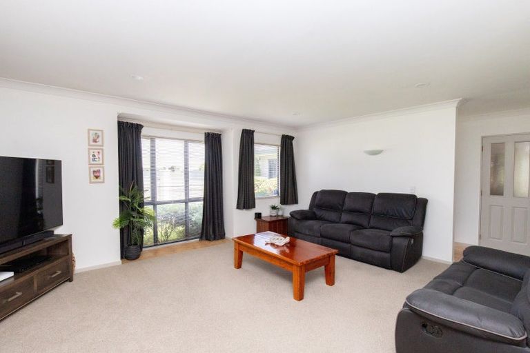 Photo of property in 1 Harris Place, Ngatea, 3503