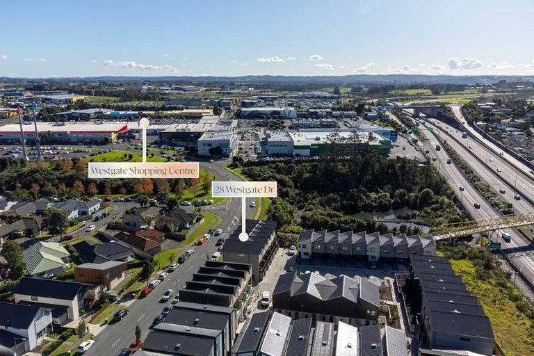Photo of property in 6/28 Westgate Drive, Westgate, Auckland, 0614