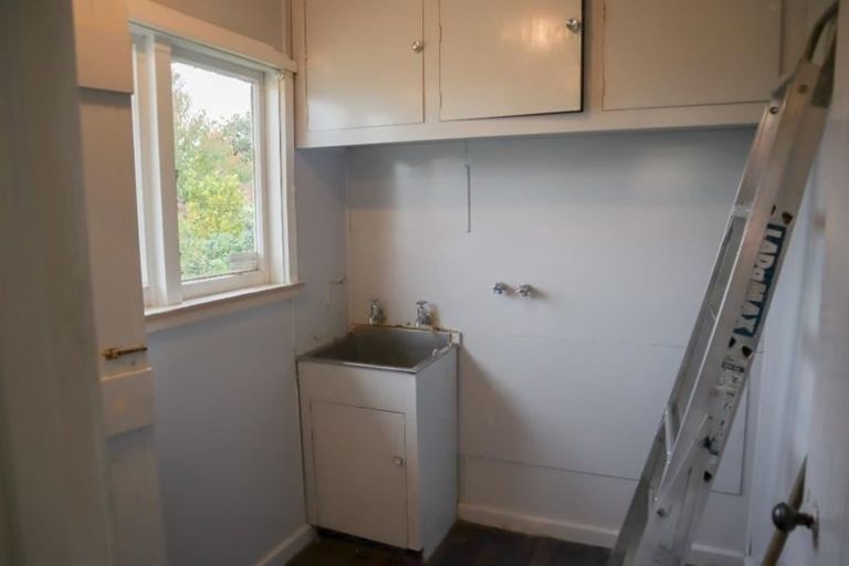 Photo of property in 112 Avonhead Road, Avonhead, Christchurch, 8042