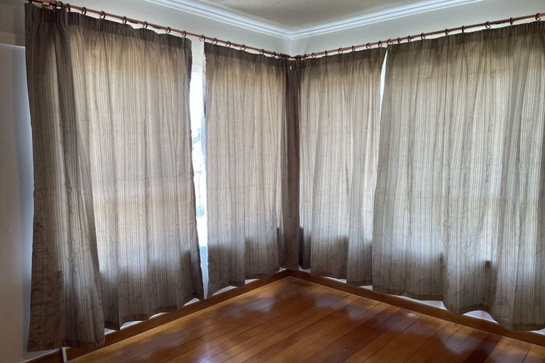 Photo of property in 12 Tristram Avenue, Forrest Hill, Auckland, 0620