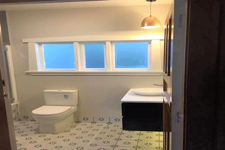 Photo of property in 1 Hawthorne Street, Strowan, Christchurch, 8052