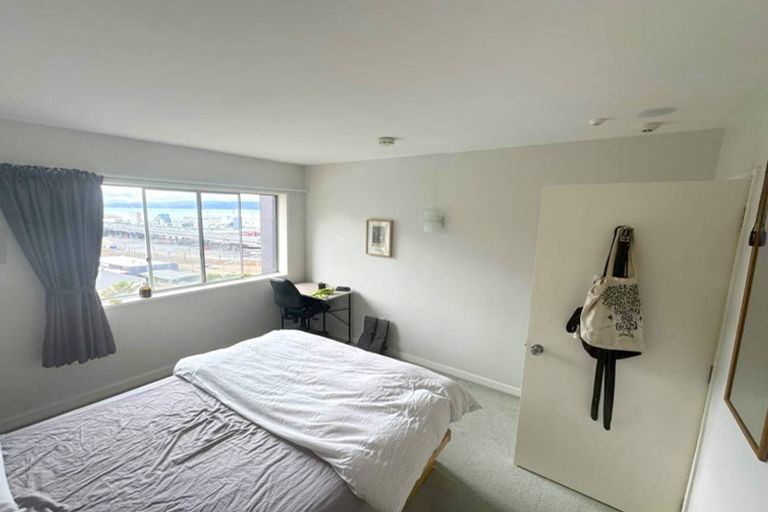 Photo of property in Mansfield Towers, 1 Grant Road, Thorndon, Wellington, 6011