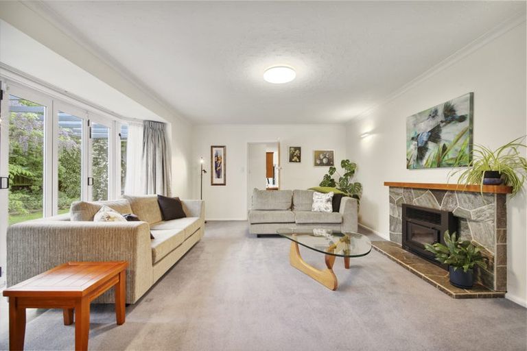 Photo of property in 17 Seagrave Place, Ilam, Christchurch, 8041