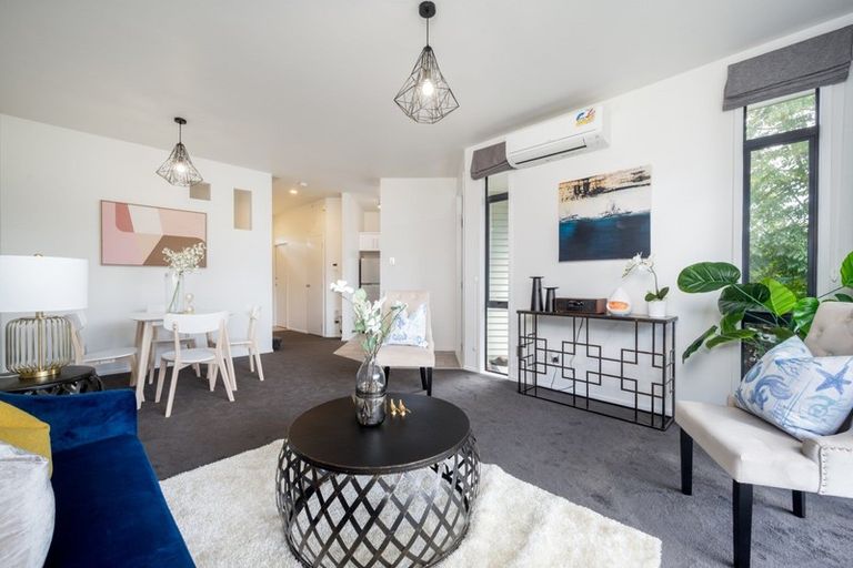 Photo of property in 8/2 Armoy Drive, East Tamaki, Auckland, 2016