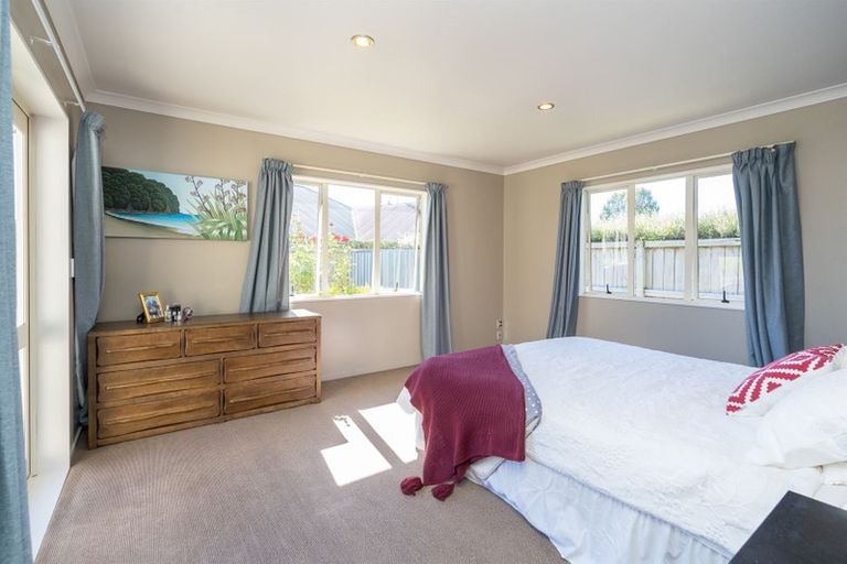 Photo of property in 15 Palliser Drive, Huntington, Hamilton, 3210