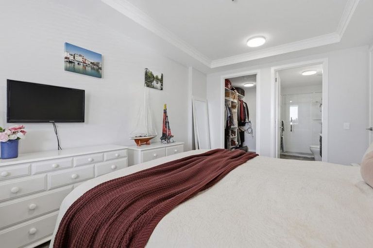 Photo of property in 156 Landmark Terrace, Orewa, 0931