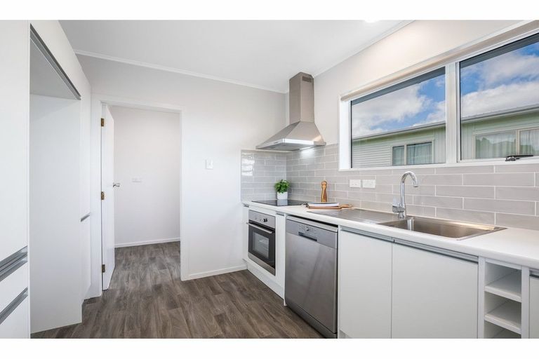 Photo of property in 34 Cypress Drive, Maungaraki, Lower Hutt, 5010