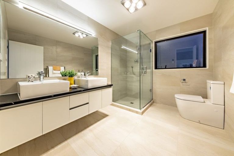 Photo of property in 4 Pahekeheke Road, Karaka, Papakura, 2113