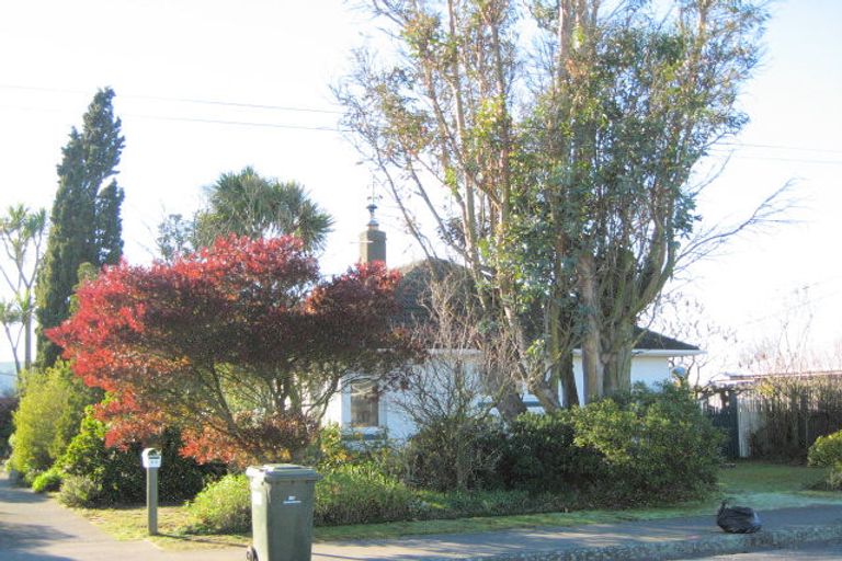 Photo of property in 24 Mortlake Street, Islington, Christchurch, 8042