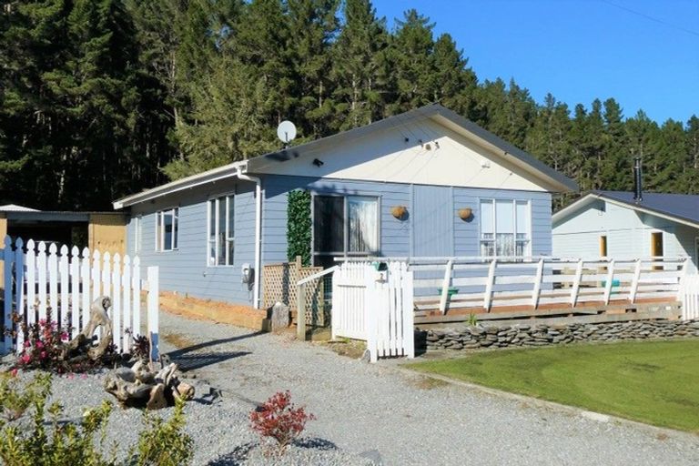 Photo of property in 2 Mawhera Street, Dobson, Greymouth, 7805