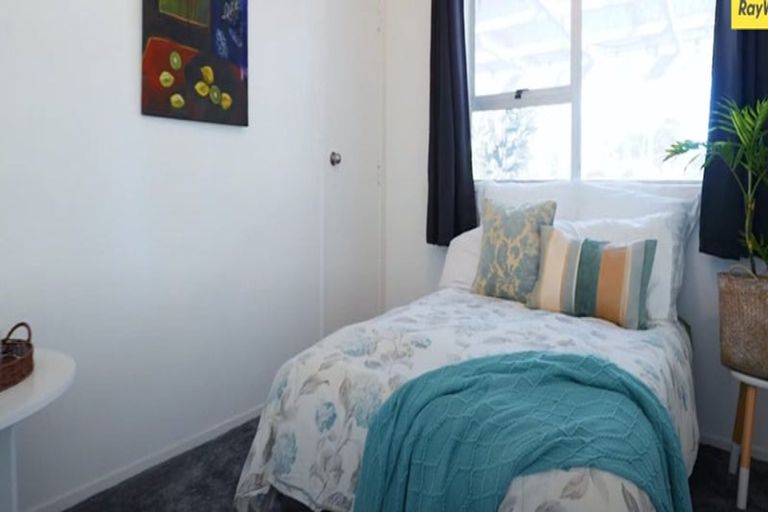 Photo of property in 6 Keryn Place, Opaheke, Papakura, 2113