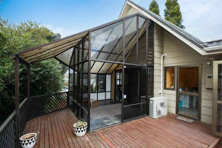 Photo of property in 2 Salmond Place, Dinsdale, Hamilton, 3204