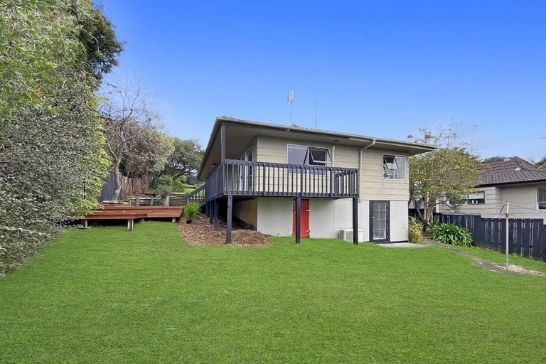 Photo of property in 2/25 Palliser Lane, Browns Bay, Auckland, 0630