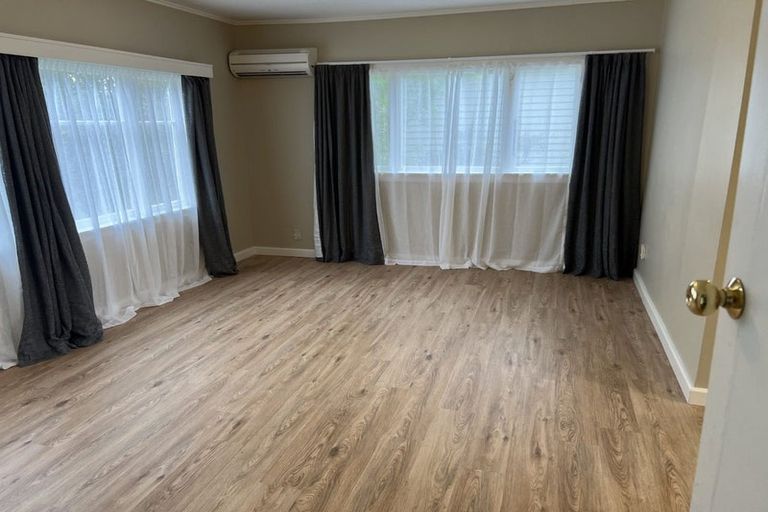 Photo of property in 19 Aorangi Road, Bryndwr, Christchurch, 8053