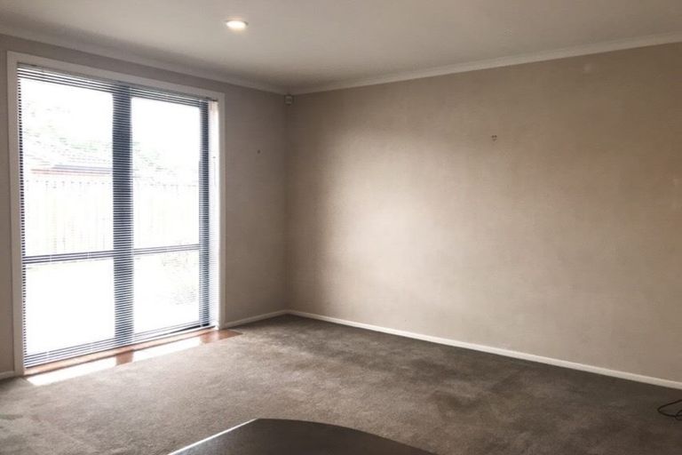 Photo of property in 96 Redcastle Drive, East Tamaki, Auckland, 2013