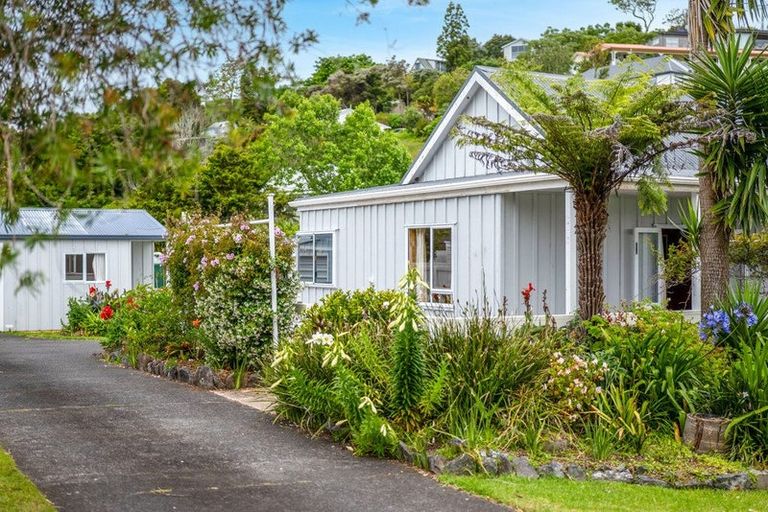 Photo of property in 15 Beresford Street, Russell, 0202