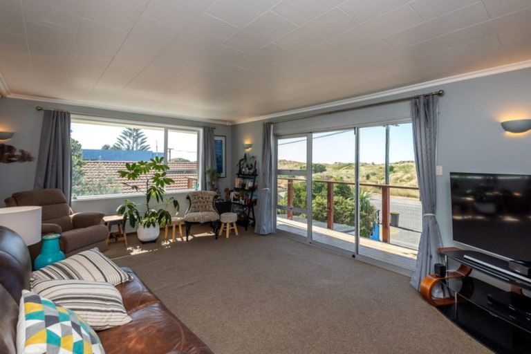 Photo of property in 487 Marine Parade, South New Brighton, Christchurch, 8062