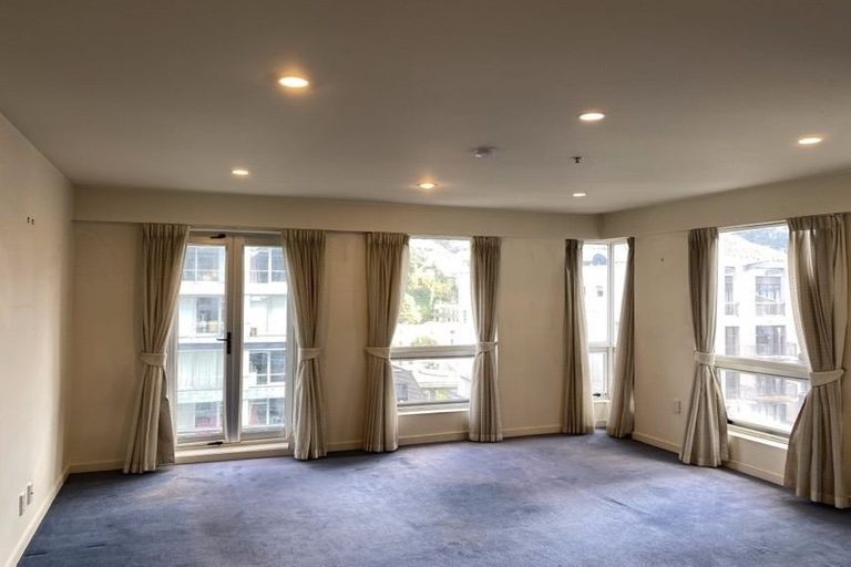 Photo of property in Terrace Heights Apartments, 9b/163 The Terrace, Wellington Central, Wellington, 6011