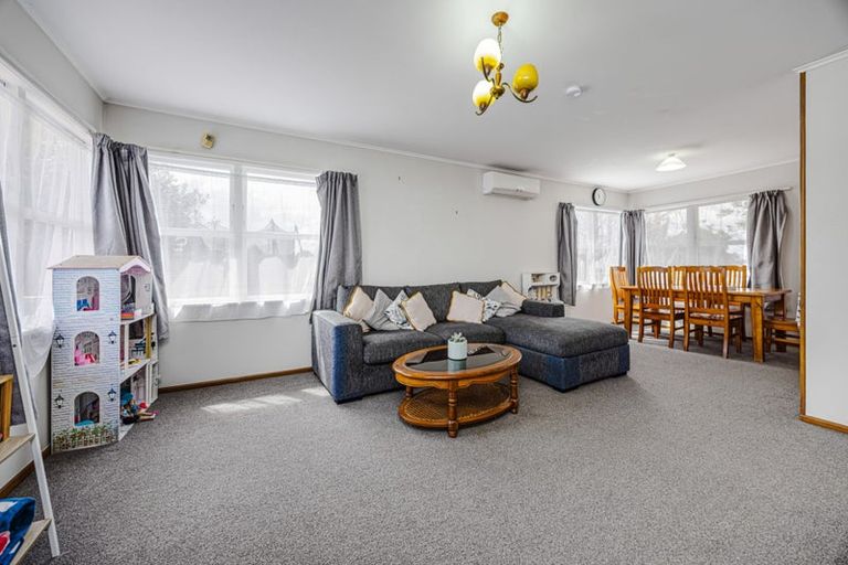 Photo of property in 1/94 Beaumonts Way, Manurewa, Auckland, 2102