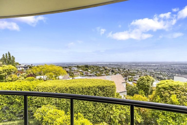 Photo of property in 18 Harry Ell Drive, Cashmere, Christchurch, 8022