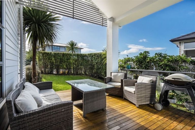 Photo of property in 11 Bella Vista Drive, Gulf Harbour, Whangaparaoa, 0930