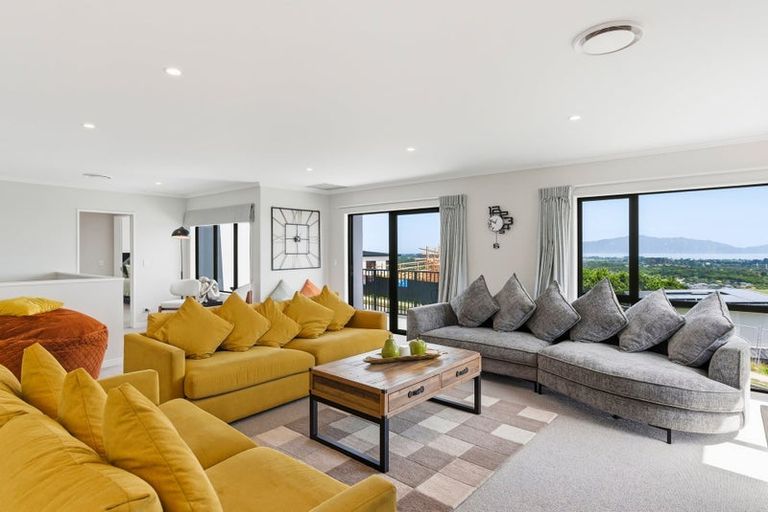 Photo of property in 11 Wilson Way, Waikanae, 5036