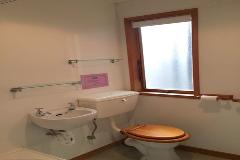 Photo of property in 135 Mount Pleasant Road, Mount Pleasant, Christchurch, 8081