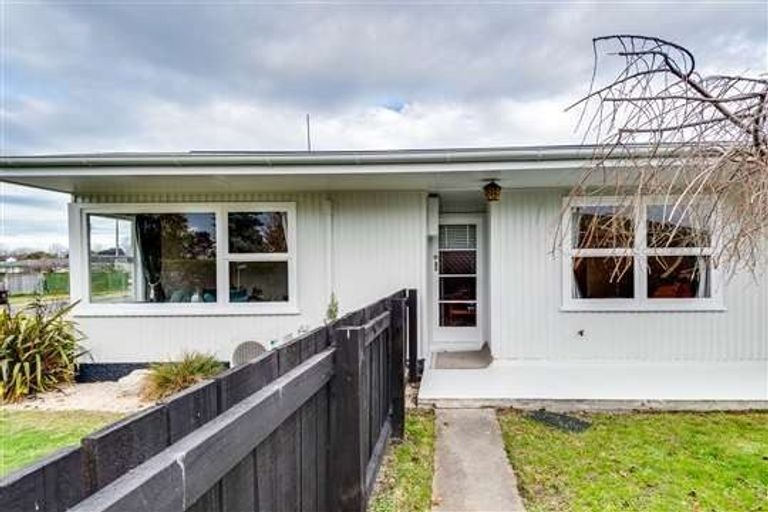 Photo of property in 1/707 Alexandra Street, Parkvale, Hastings, 4122