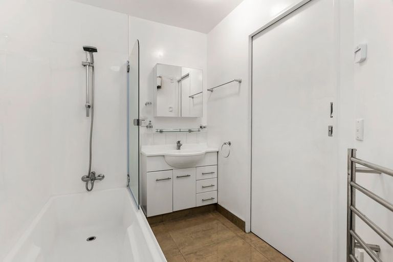 Photo of property in Luxford Villas, 108/72 Herald Street, Berhampore, Wellington, 6023