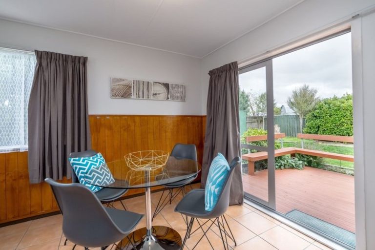 Photo of property in 16 Baillie Crescent, Carterton, 5713