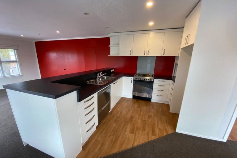 Photo of property in 69 Liverton Crescent, Bishopdale, Christchurch, 8053