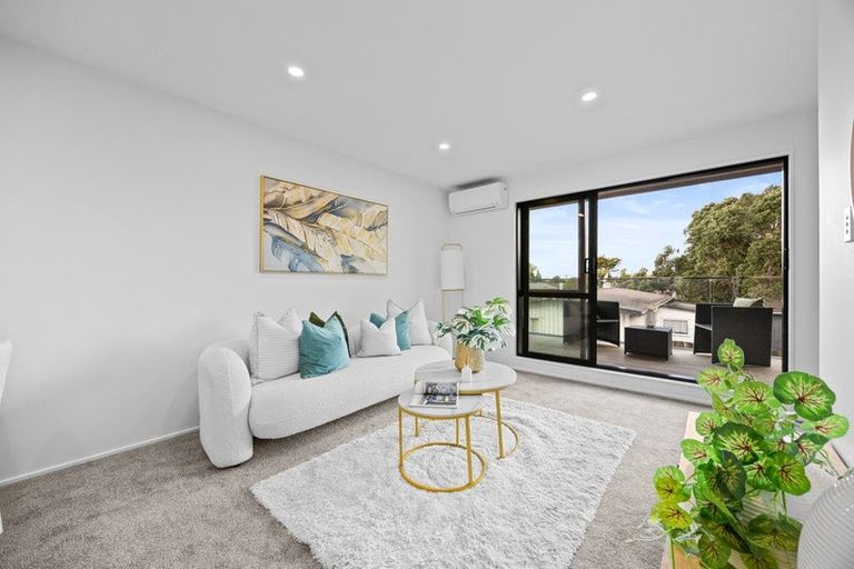 Photo of property in 5/6 Robertson Road, Ranui, Auckland, 0612