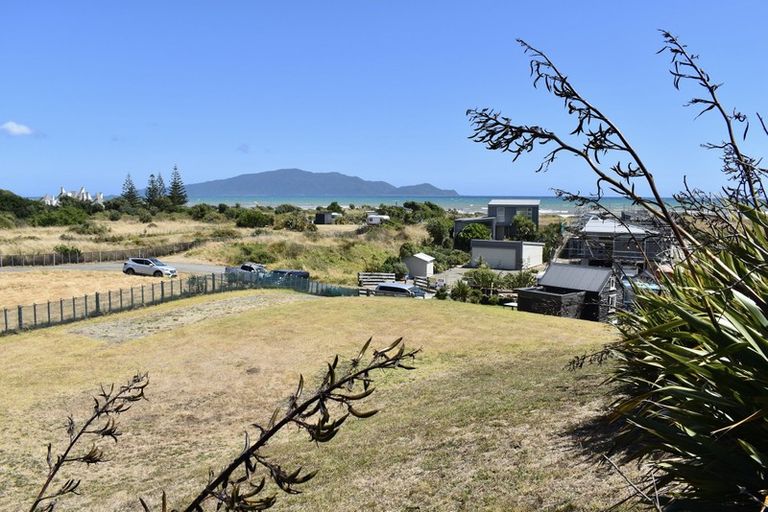 Photo of property in 18 Beachview Grove, Peka Peka, Waikanae, 5391