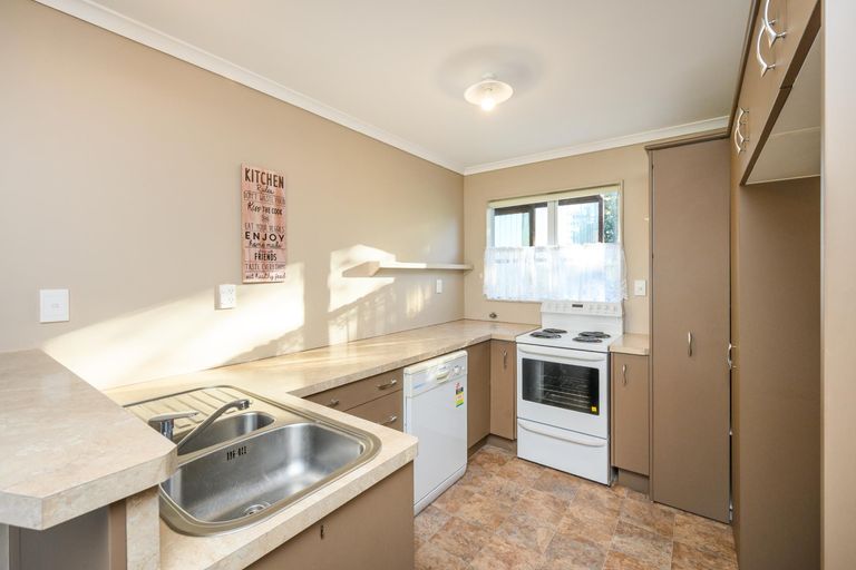 Photo of property in 44 Kaimanawa Street, Kelvin Grove, Palmerston North, 4414