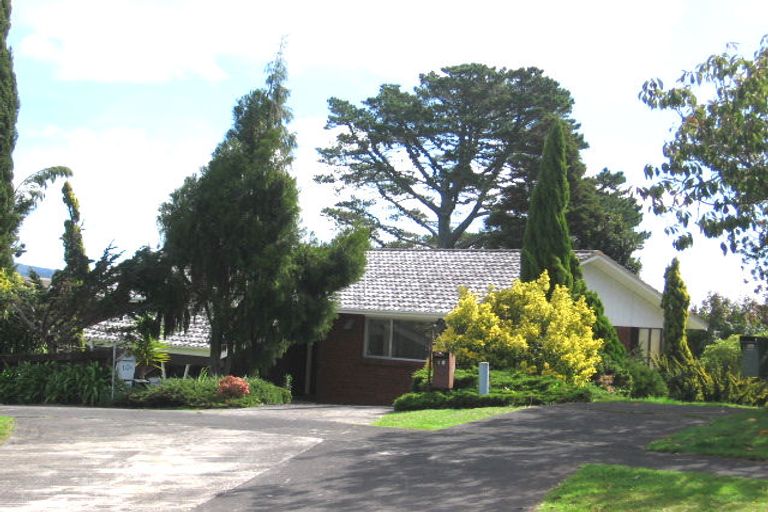 Photo of property in 12 Sunnylaw Place, Glen Eden, Auckland, 0602