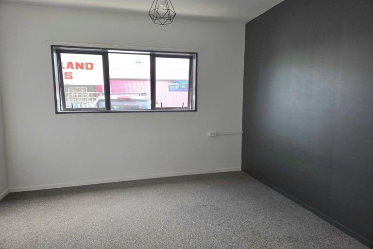 Photo of property in 6 Adderley Street, Westport, 7825