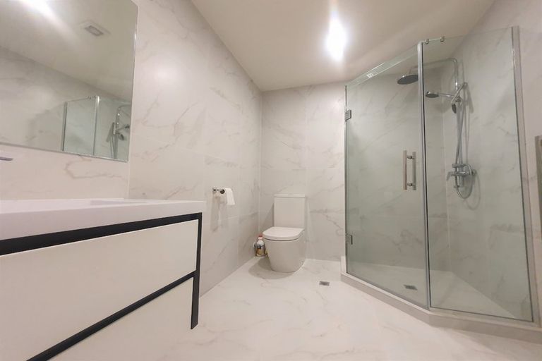 Photo of property in 7 Lilac Lane, Oteha, Auckland, 0632